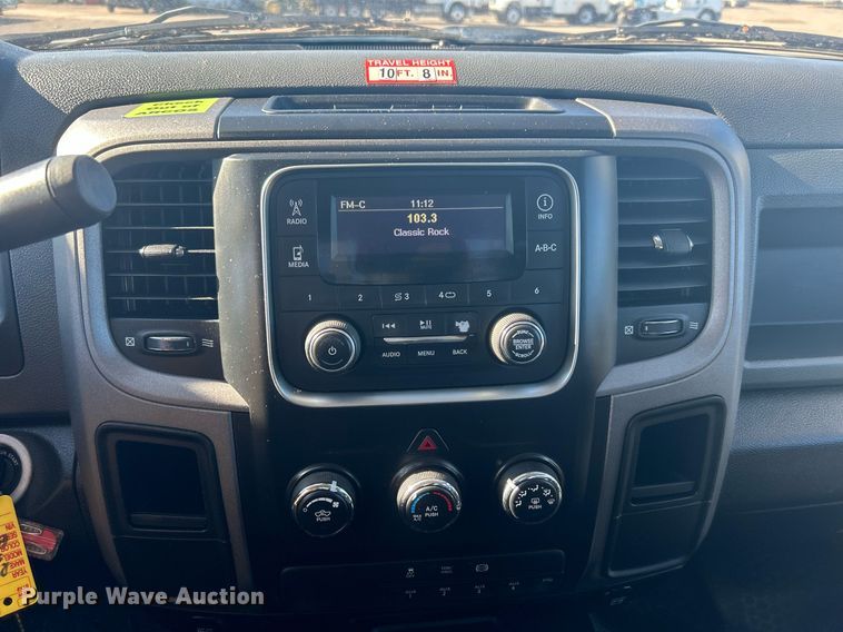 image for item OI9532 2014 Dodge Ram 5500HD bucket truck