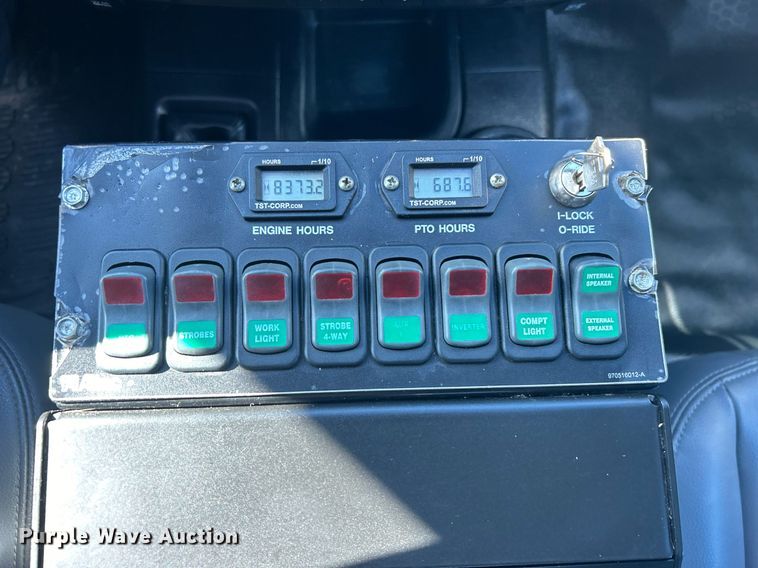 image for item OI9532 2014 Dodge Ram 5500HD bucket truck