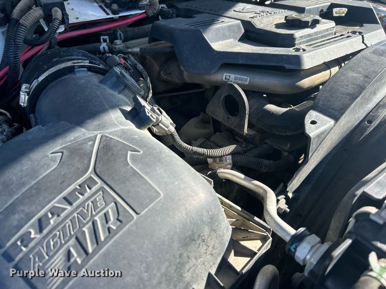 image for item OI9532 2014 Dodge Ram 5500HD bucket truck