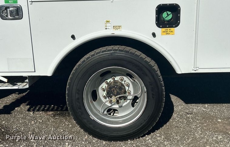 image for item OI9532 2014 Dodge Ram 5500HD bucket truck