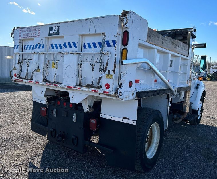 image for item OI9537 2013 Ford F650 Super Duty dump truck