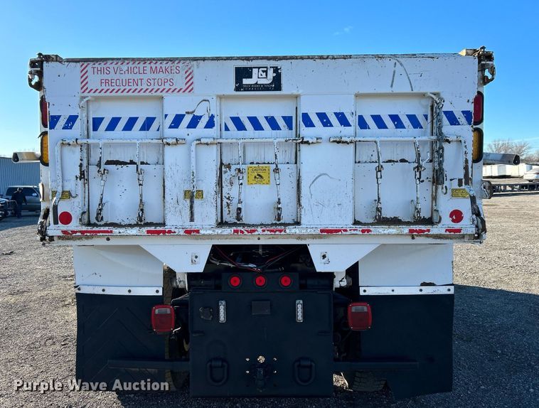 image for item OI9537 2013 Ford F650 Super Duty dump truck