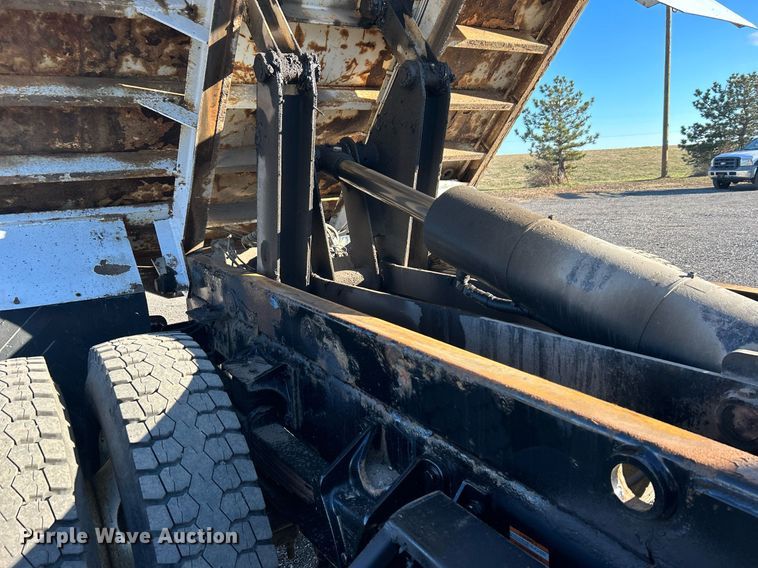 image for item OI9537 2013 Ford F650 Super Duty dump truck