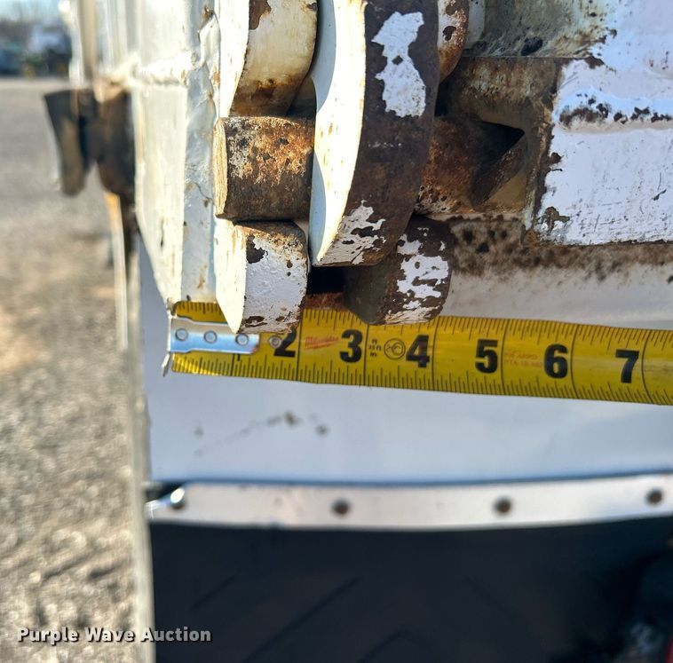 image for item OI9537 2013 Ford F650 Super Duty dump truck