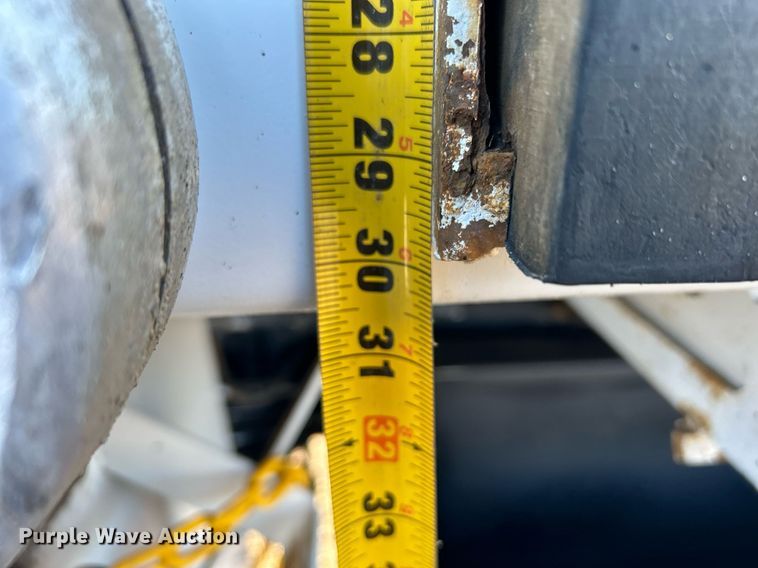 image for item OI9537 2013 Ford F650 Super Duty dump truck