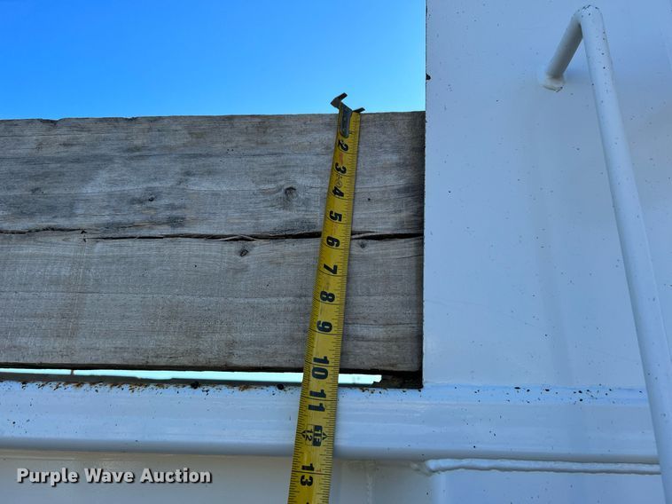 image for item OI9537 2013 Ford F650 Super Duty dump truck