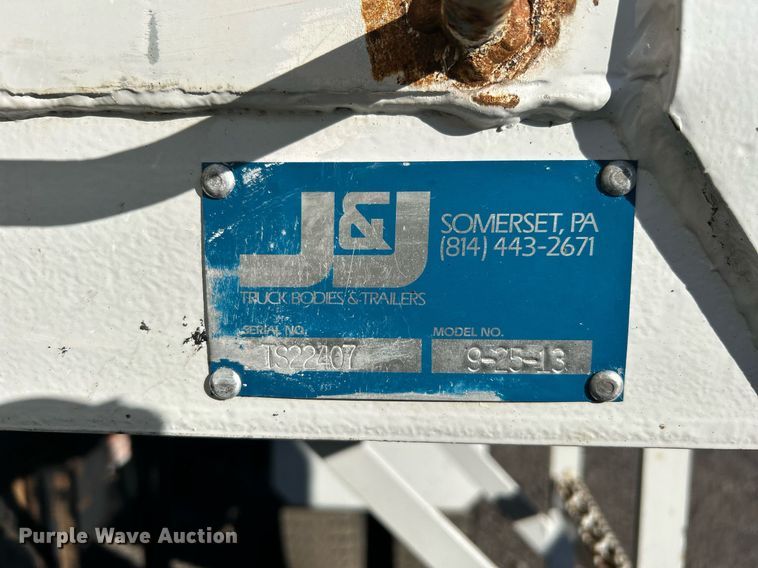 image for item OI9537 2013 Ford F650 Super Duty dump truck