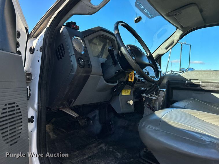 image for item OI9537 2013 Ford F650 Super Duty dump truck