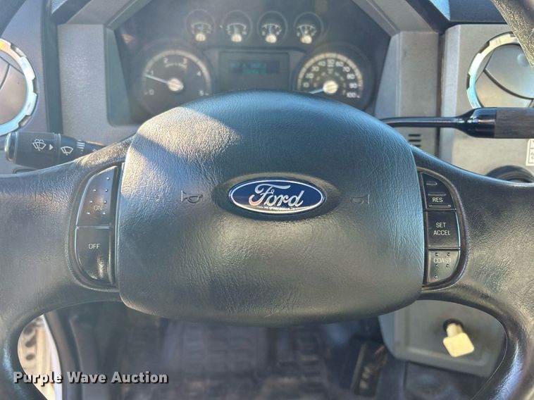 image for item OI9537 2013 Ford F650 Super Duty dump truck