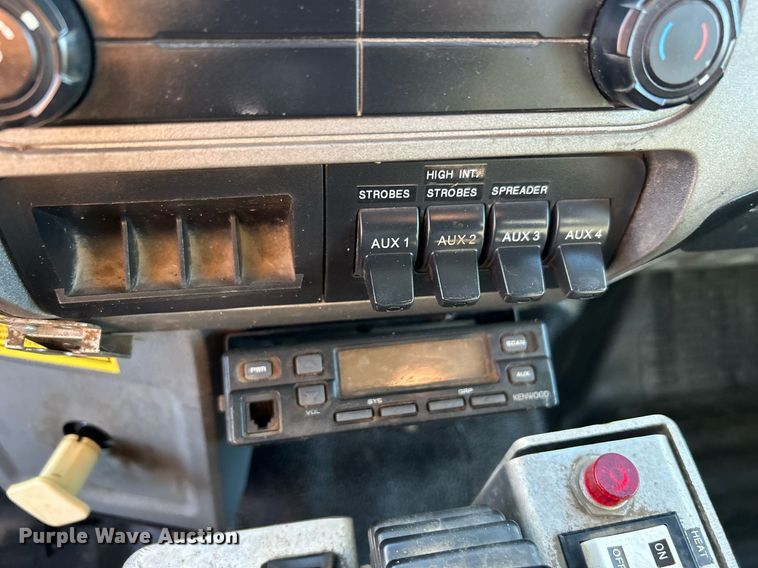 image for item OI9537 2013 Ford F650 Super Duty dump truck