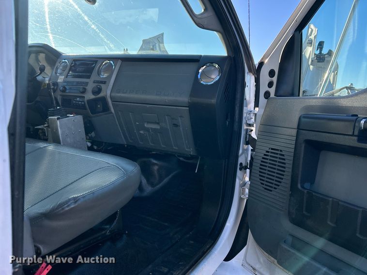 image for item OI9537 2013 Ford F650 Super Duty dump truck