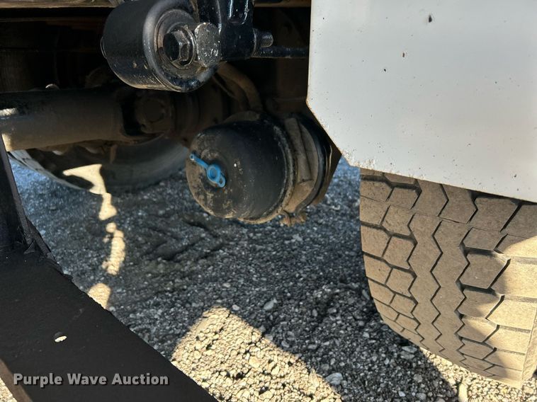 image for item OI9537 2013 Ford F650 Super Duty dump truck