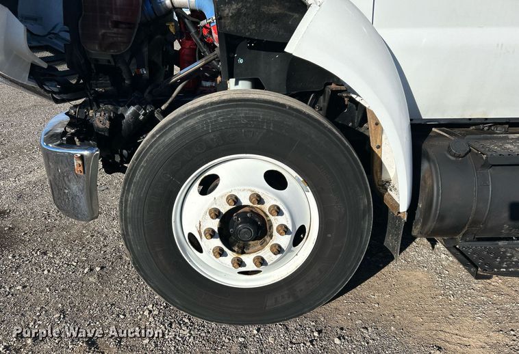 image for item OI9537 2013 Ford F650 Super Duty dump truck