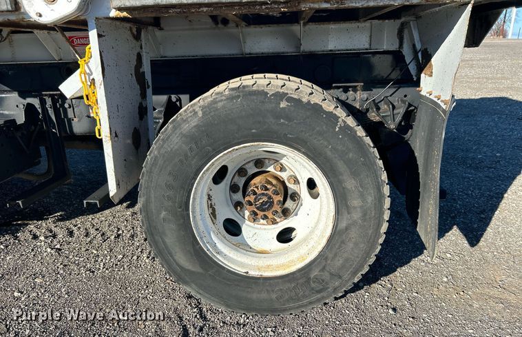 image for item OI9537 2013 Ford F650 Super Duty dump truck