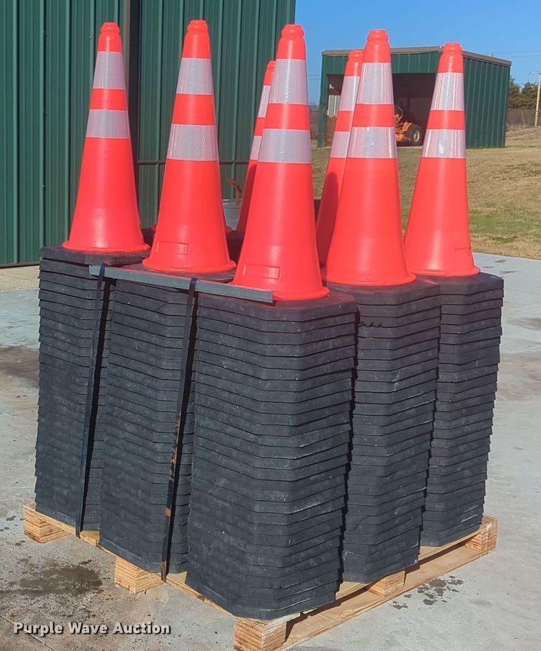 image for item OL9193 (250) AGT Industrial traffic cones