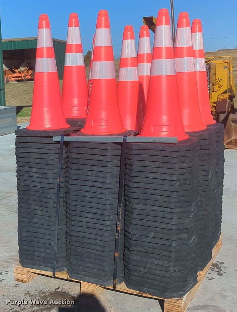image for item OL9193 (250) AGT Industrial traffic cones