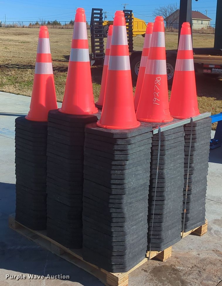 image for item OL9193 (250) AGT Industrial traffic cones