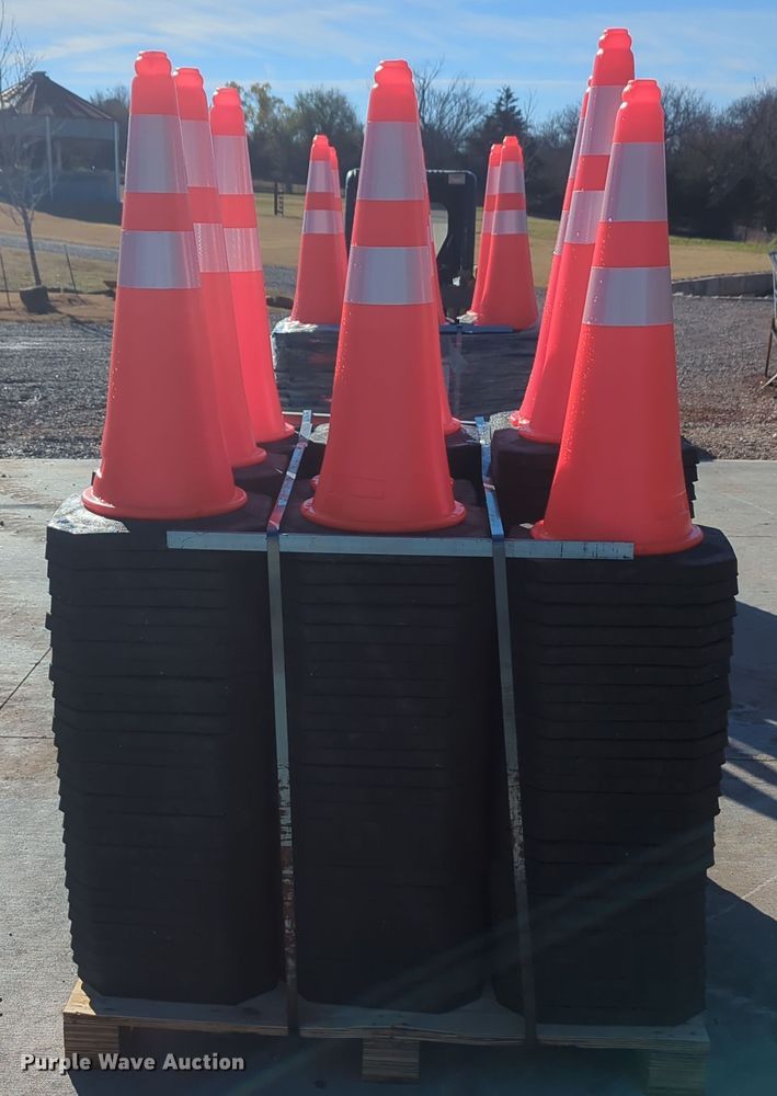 image for item OL9193 (250) AGT Industrial traffic cones