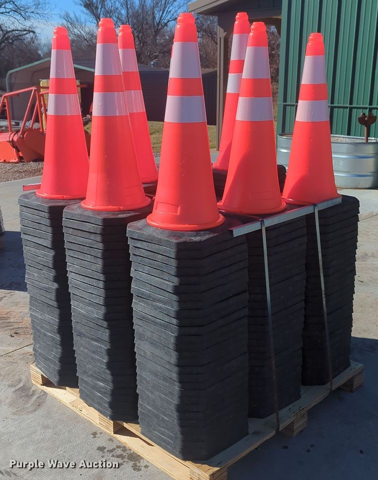 image for item OL9193 (250) AGT Industrial traffic cones