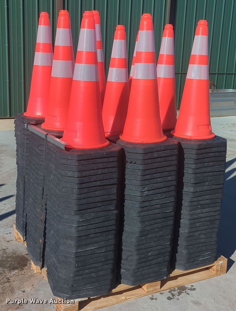 image for item OL9193 (250) AGT Industrial traffic cones