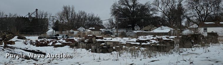 image for item DK0506 Building/Landscaping materials