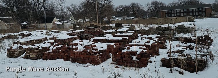 image for item DK0506 Building/Landscaping materials