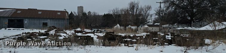 image for item DK0506 Building/Landscaping materials