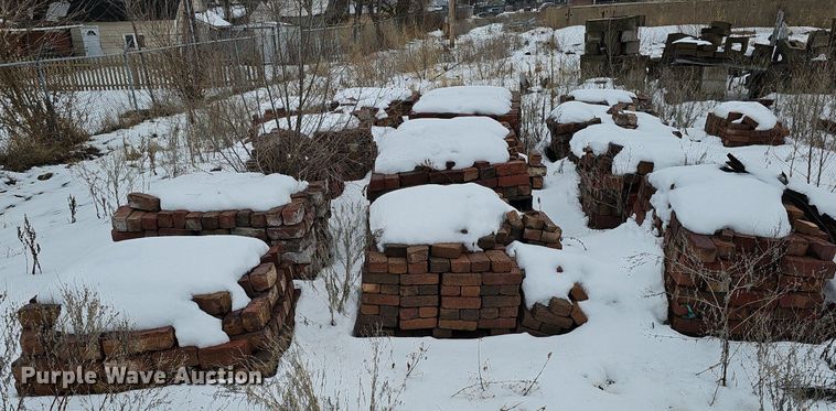 image for item DK0506 Building/Landscaping materials