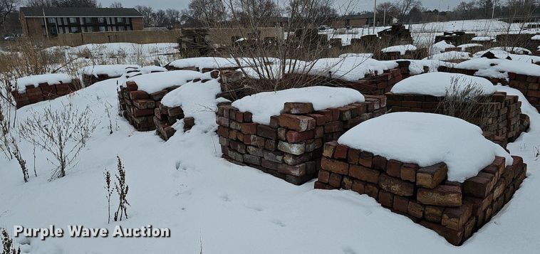 image for item DK0506 Building/Landscaping materials