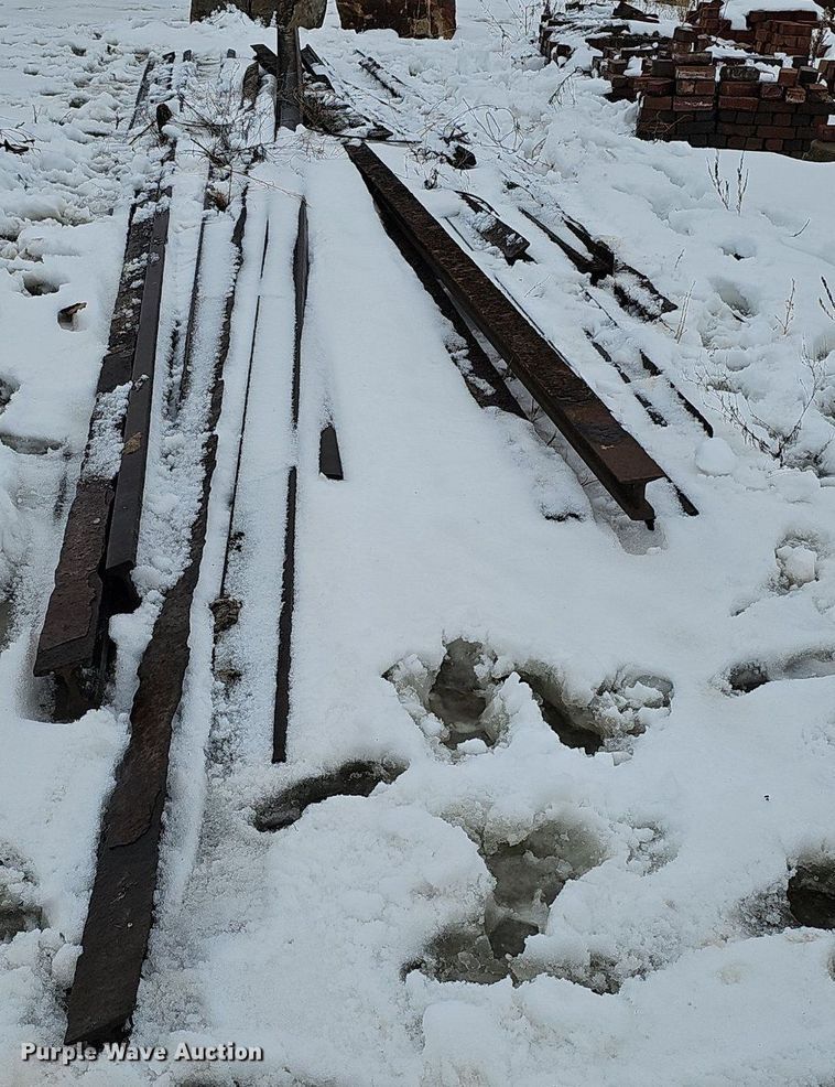 image for item DK0506 Building/Landscaping materials