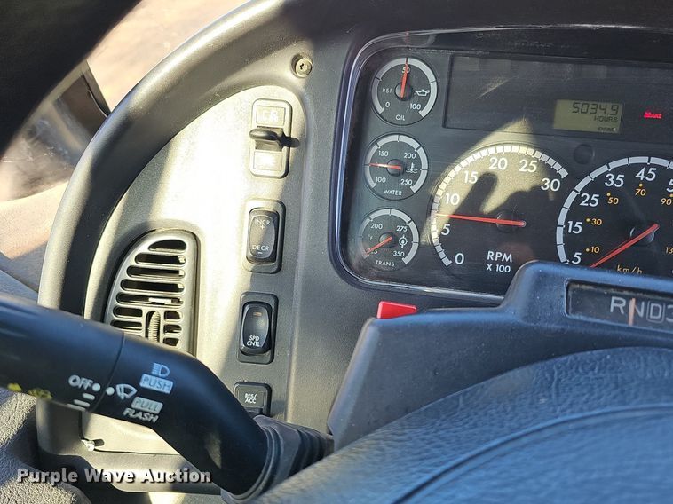 image for item DK0512 2008 Thomas Built Saf-T-Liner C2 school bus