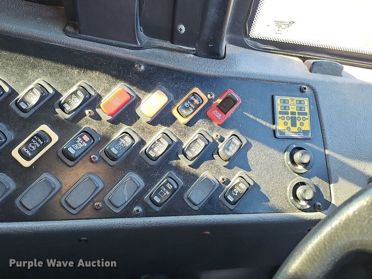 image for item DK0512 2008 Thomas Built Saf-T-Liner C2 school bus