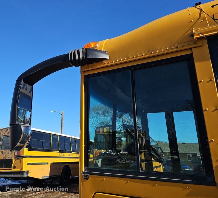 image for item DK0513 2007 Thomas Built Saf-T-Liner HDX school bus