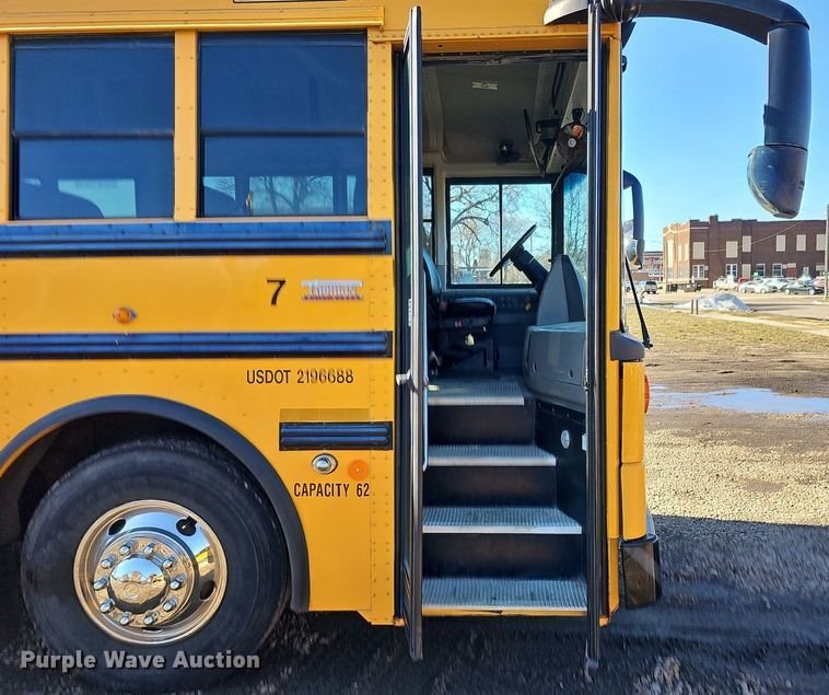 image for item DK0513 2007 Thomas Built Saf-T-Liner HDX school bus