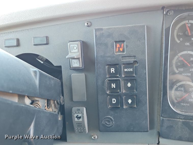 image for item DK0513 2007 Thomas Built Saf-T-Liner HDX school bus