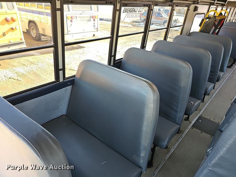 image for item DK0513 2007 Thomas Built Saf-T-Liner HDX school bus