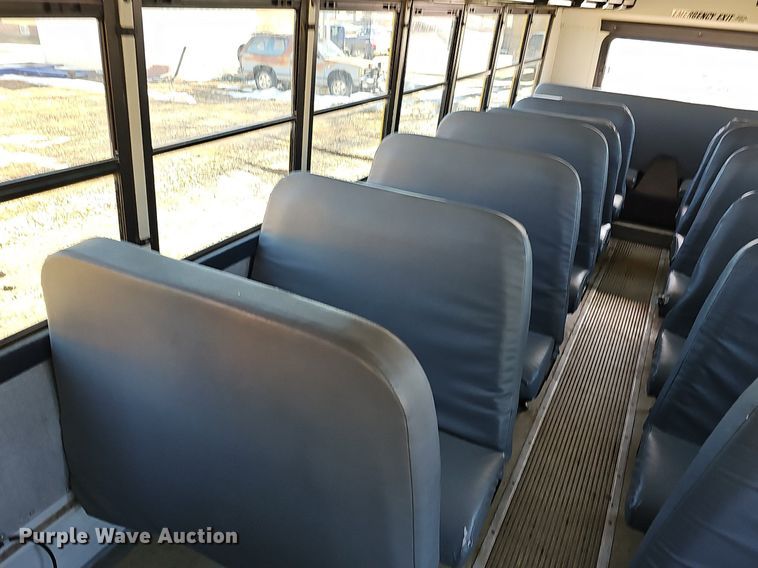 image for item DK0513 2007 Thomas Built Saf-T-Liner HDX school bus