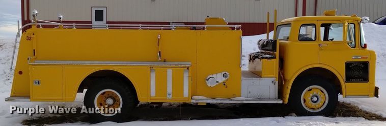 image for item DK8990 1971 Ford 900 pumper fire truck