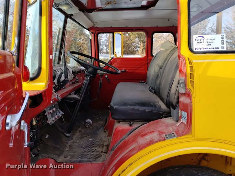 image for item DK8990 1971 Ford 900 pumper fire truck