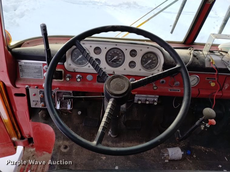 image for item DK8990 1971 Ford 900 pumper fire truck