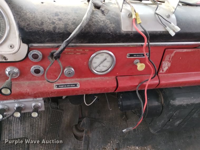 image for item DK8990 1971 Ford 900 pumper fire truck