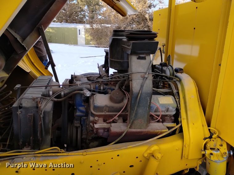 image for item DK8990 1971 Ford 900 pumper fire truck