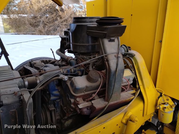 image for item DK8990 1971 Ford 900 pumper fire truck