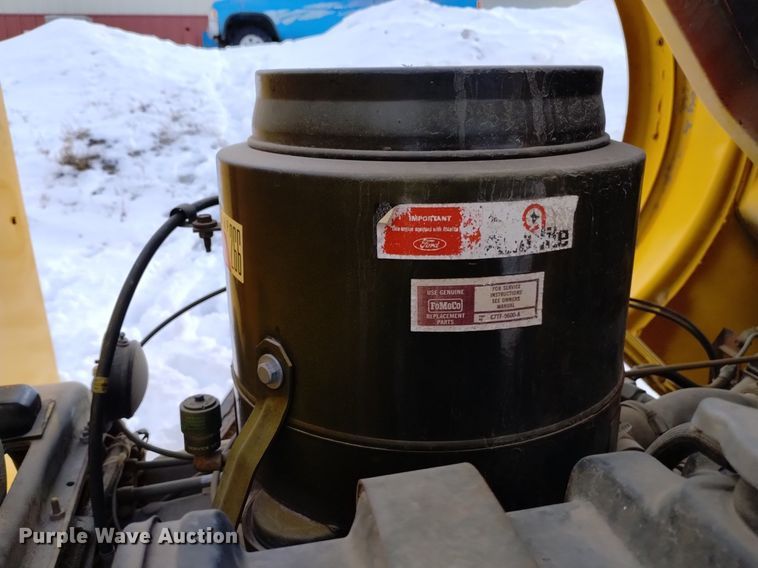 image for item DK8990 1971 Ford 900 pumper fire truck