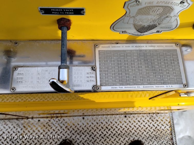 image for item DK8990 1971 Ford 900 pumper fire truck