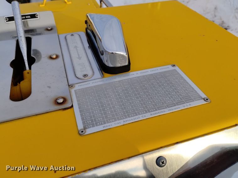 image for item DK8990 1971 Ford 900 pumper fire truck