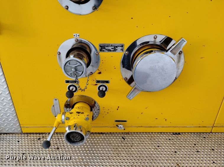 image for item DK8990 1971 Ford 900 pumper fire truck