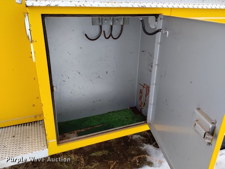 image for item DK8990 1971 Ford 900 pumper fire truck