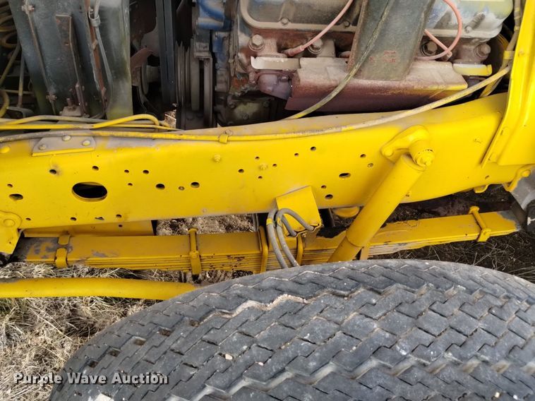 image for item DK8990 1971 Ford 900 pumper fire truck