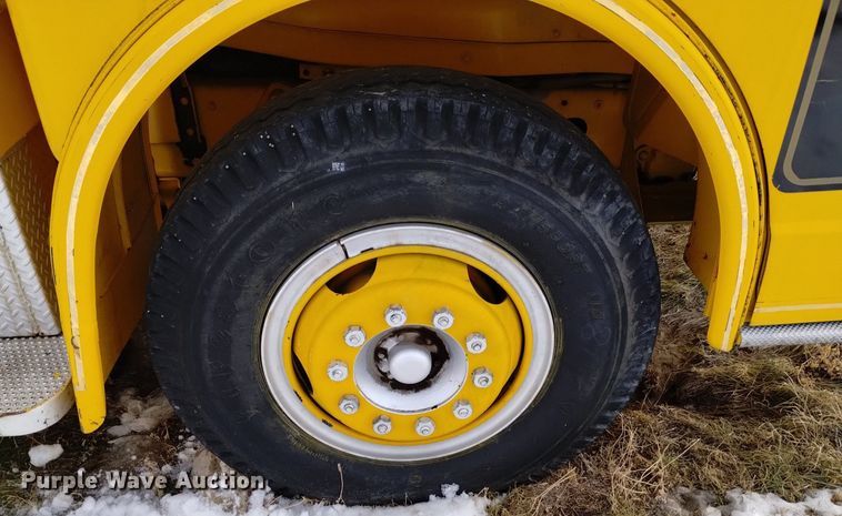 image for item DK8990 1971 Ford 900 pumper fire truck